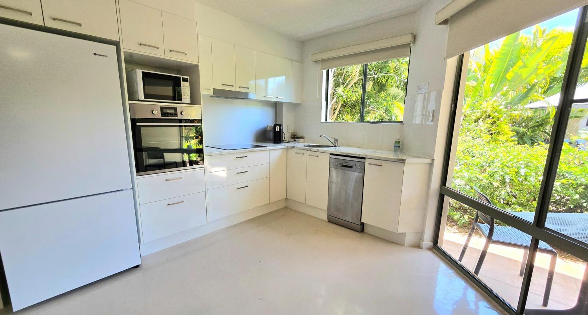 Noosa River Retreat Holiday Apartments Нусавілл Екстер'єр фото